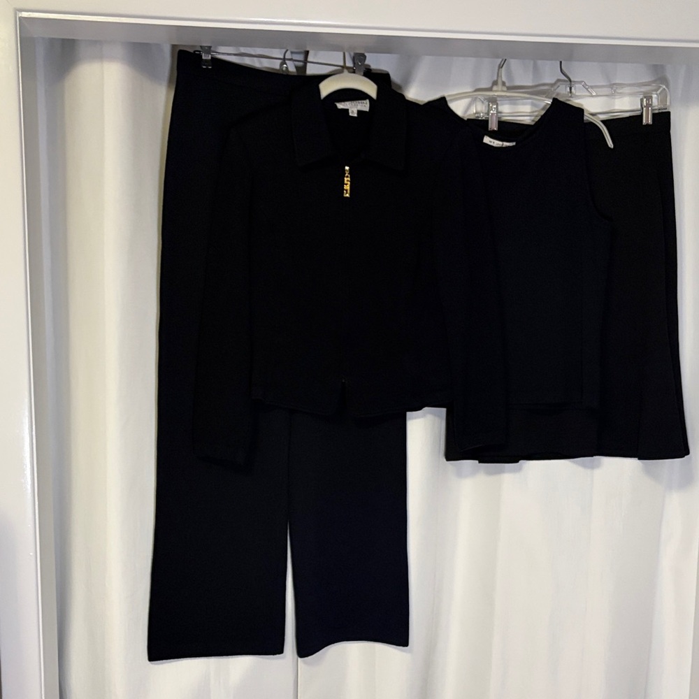 St. John Collection 4 piece set jacket tank skirt pants black size 10